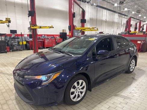 Used 2025 Toyota Corolla LE FWD image 14