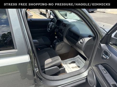 Used 2014 Jeep Patriot Latitude image 30