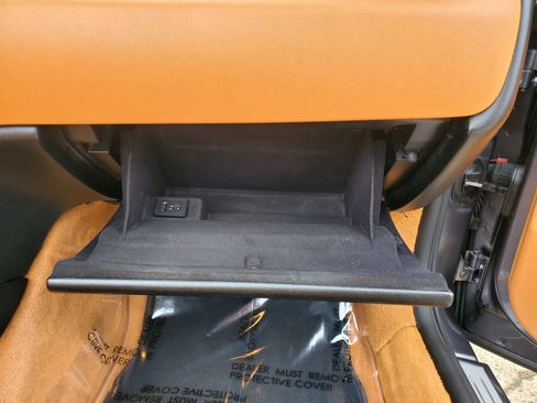 Used 2011 Maserati GranTurismo Convertible RWD image 51