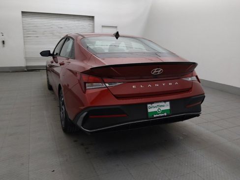 Used 2025 Hyundai Elantra Sport FWD image 5