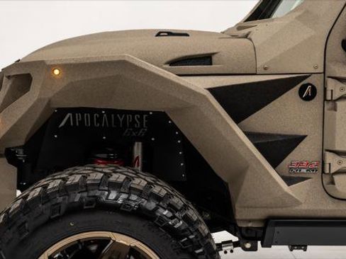 Used 2025 Jeep Gladiator Sport image 21