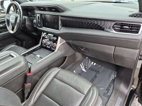Used 2023 GMC Yukon XL Denali AWD/4WD image 20