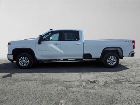 Certified 2025 Chevrolet Silverado 2500 LT w/ Convenience Package AWD/4WD image 6