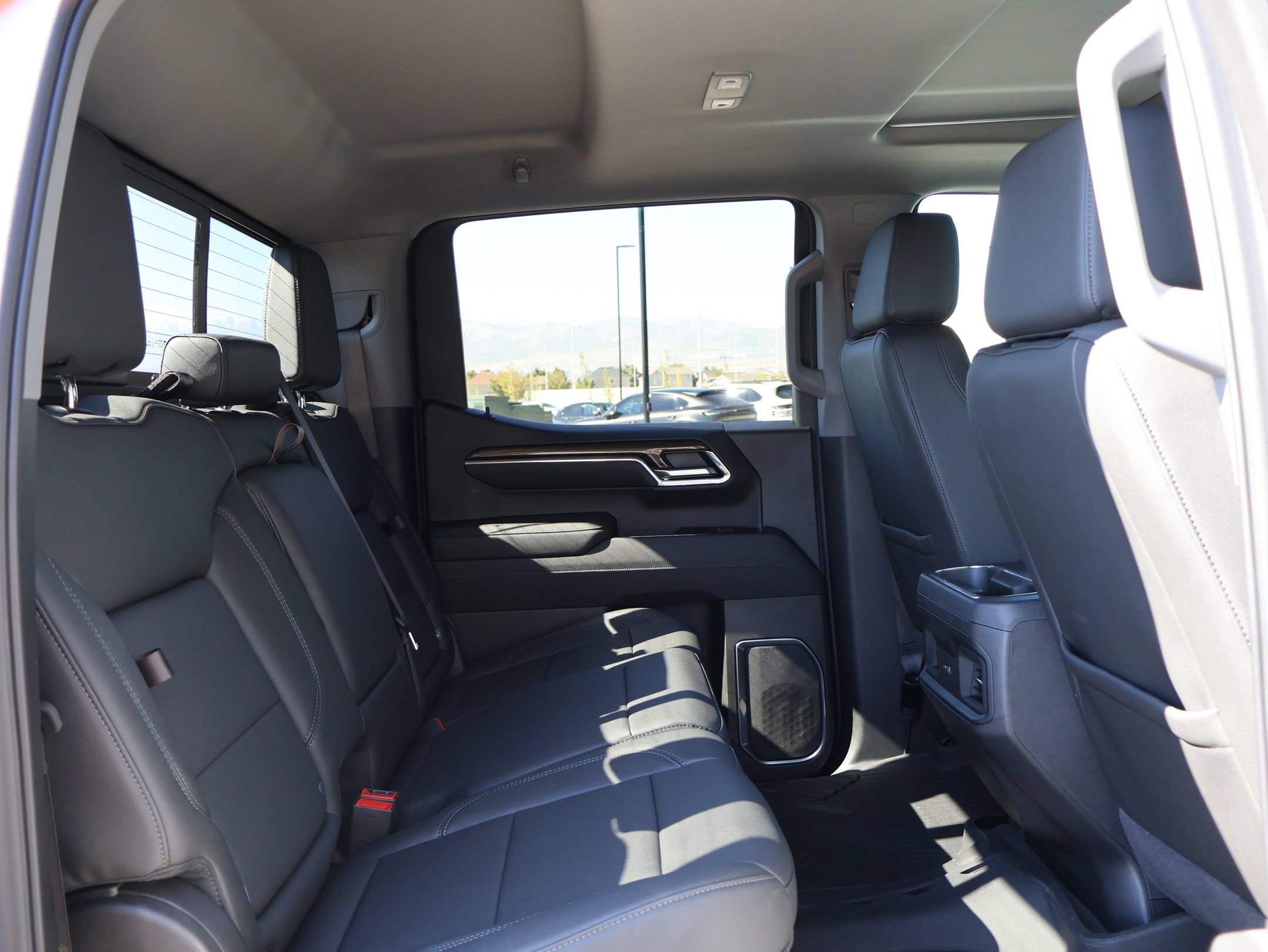 Used 2026 Chevrolet Silverado 1500 LT Trail Boss w/ LT Trail Boss Premium Package AWD/4WD image 27