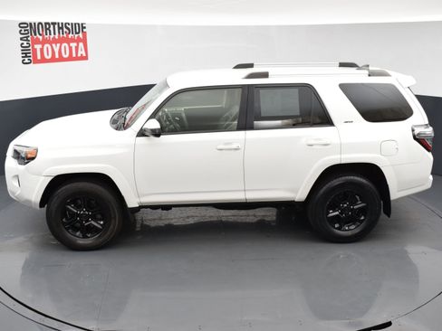 Used 2021 Toyota 4Runner SR5 AWD/4WD image 22