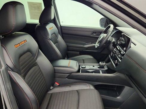 Used 2025 Nissan Pathfinder Rock Creek AWD/4WD image 24