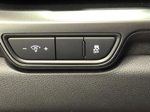 Used 2025 Kia Carnival SX Prestige FWD image 35
