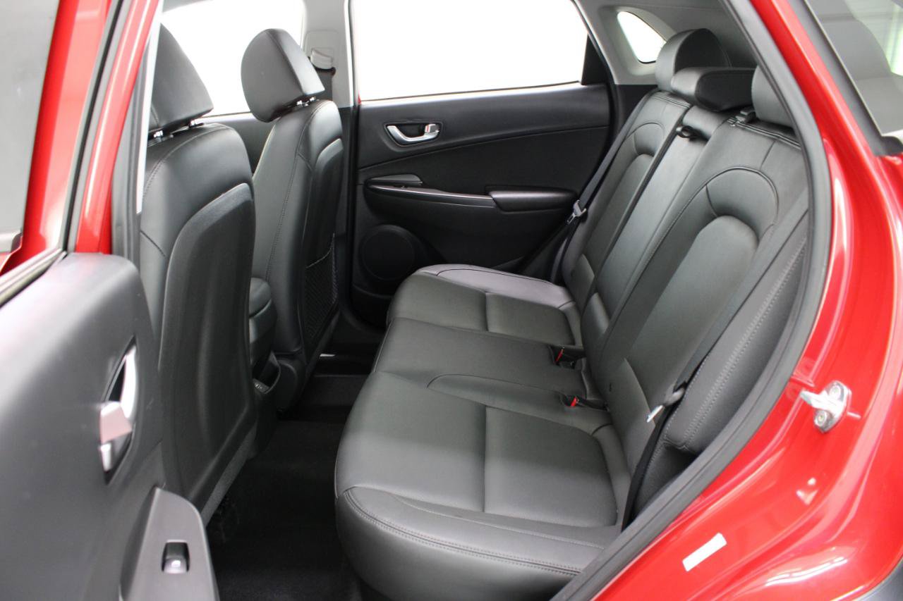 Used 2023 Hyundai Kona Limited AWD/4WD image 37