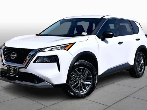 Used 2023 Nissan Rogue S image 37