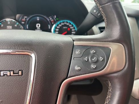 Used 2019 GMC Yukon Denali w/ Denali Ultimate Package RWD image 18