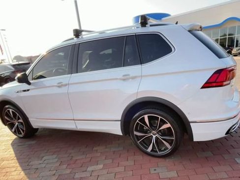 Used 2022 Volkswagen Tiguan SEL R-Line AWD/4WD image 7