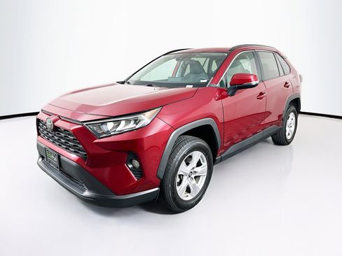 Used 2019 Toyota RAV4 XLE w/ Convenience Package AWD/4WD image 3