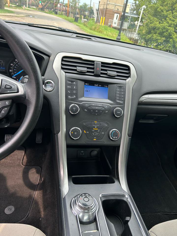 Used 2020 Ford Fusion S FWD image 8
