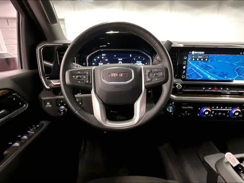 Used 2025 GMC Sierra 2500 SLE w/ SLE Value Package; AWD/4WD image 6