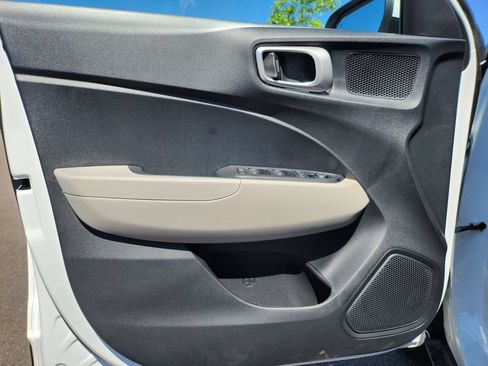 New 2026 Hyundai Venue SEL FWD image 30