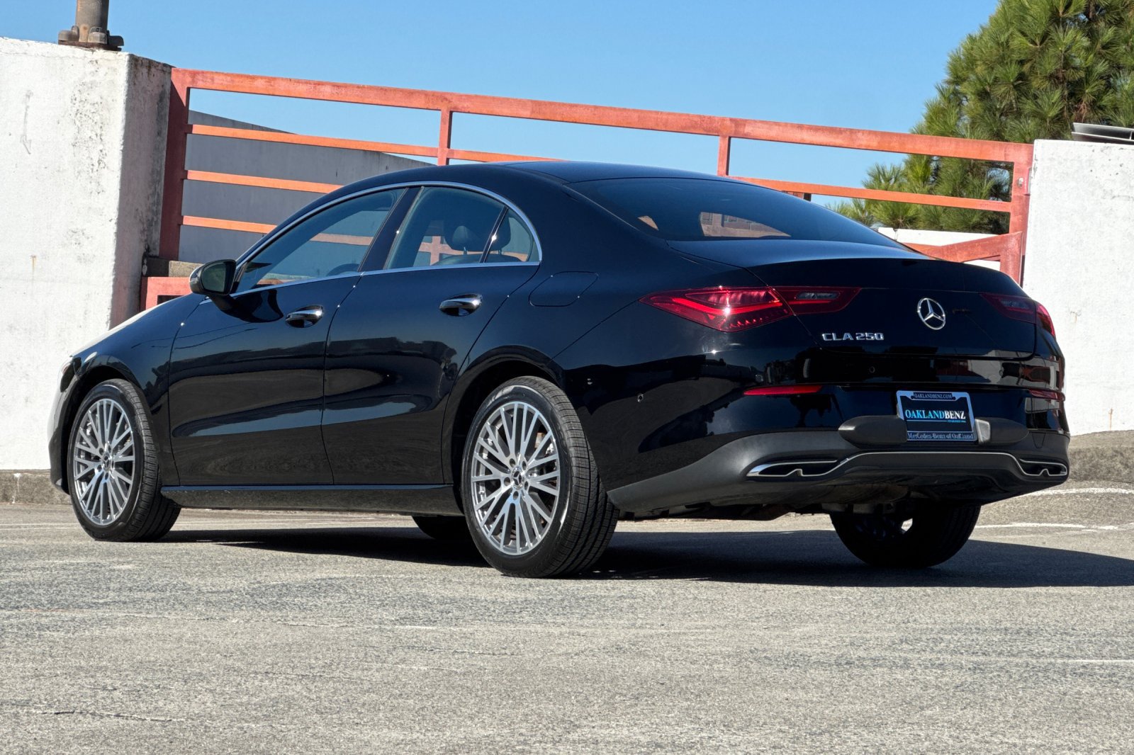 Used 2025 Mercedes-Benz CLA 250 image 6
