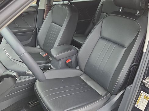 Used 2022 Volkswagen Tiguan SE FWD image 4