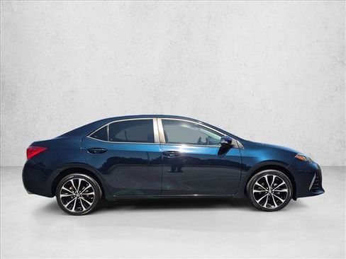 Certified 2019 Toyota Corolla SE FWD image 4