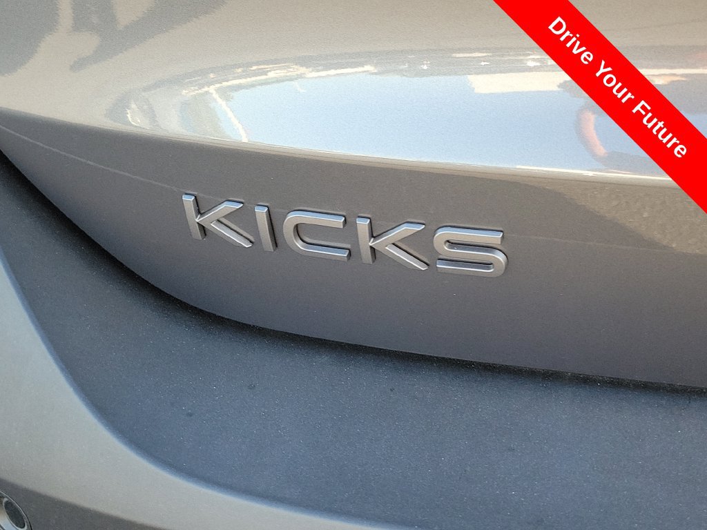 Used 2026 Nissan Kicks SR w/ SR Premium Package FWD image 29