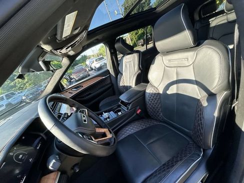Used 2023 Jeep Grand Cherokee L Summit AWD/4WD image 15