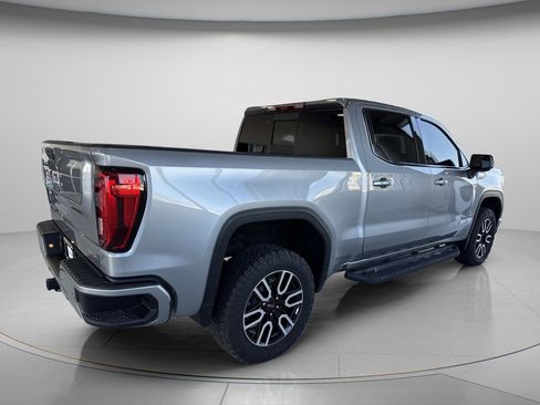 Used 2025 GMC Sierra 1500 AT4 w/ AT4 Premium Package image 9