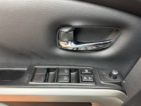 Used 2023 Nissan Titan SV w/ SV Convenience Package image 20