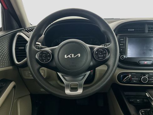 Used 2022 Kia Soul LX w/ Technology Package FWD image 18
