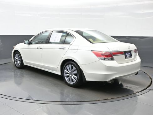Used 2011 Honda Accord EX-L image 4