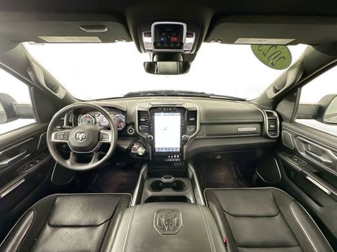 Used 2023 RAM 1500 Laramie AWD/4WD image 3