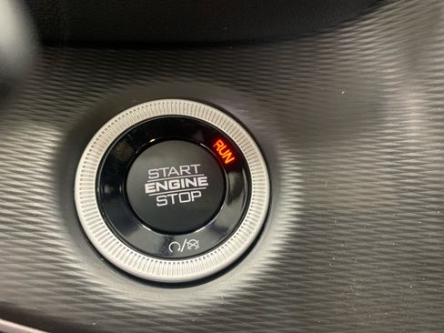 New 2025 Jeep Grand Cherokee L Altitude image 29