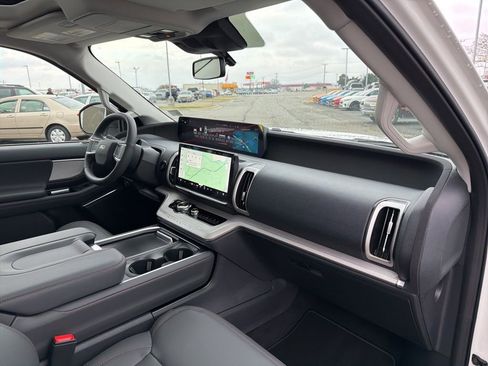 New 2025 Ford Expedition Max Active image 22