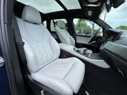 Used 2023 BMW X5 xDrive40i w/ Premium Package AWD/4WD image 29