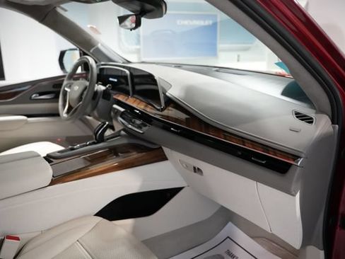 Used 2024 Cadillac Escalade Sport Platinum AWD/4WD image 25
