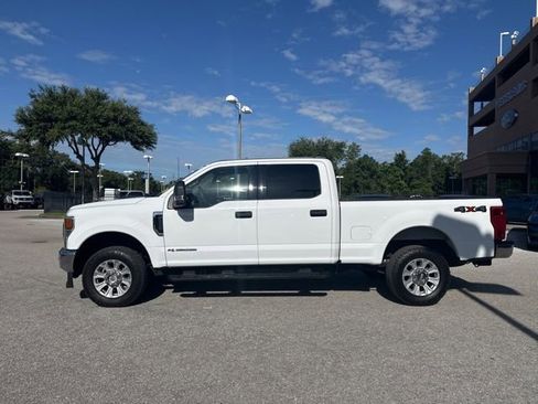 Used 2022 Ford F250 XLT AWD/4WD image 2