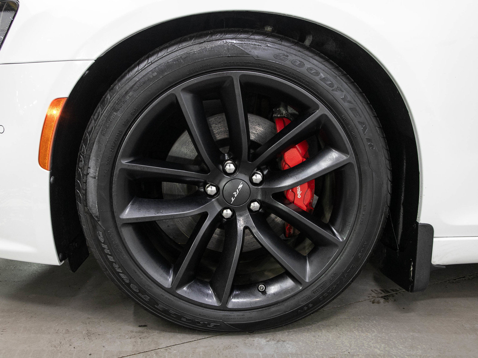 Used 2023 Chrysler 300 C RWD image 29