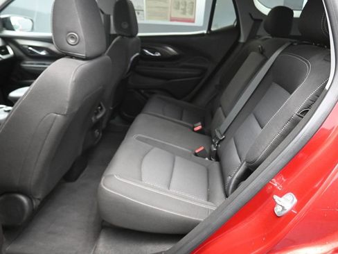 Used 2024 GMC Terrain SLE w/ Driver Convenience Package FWD image 12