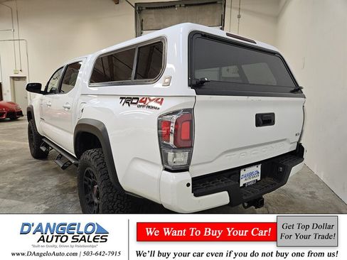 Used 2021 Toyota Tacoma TRD Off-Road w/ Technology Package image 9
