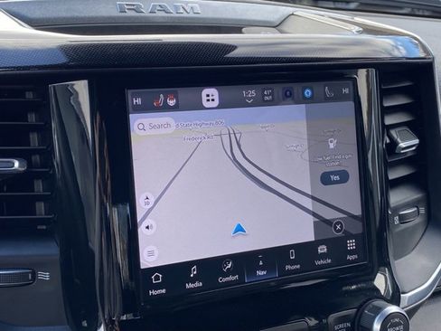 Used 2022 RAM 1500 Laramie w/ Sport Appearance Package image 17