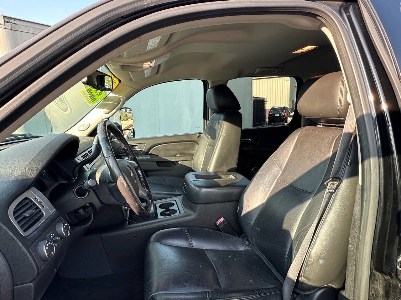 Used 2013 Chevrolet Silverado 2500 LTZ w/ LTZ Plus Package AWD/4WD image 9