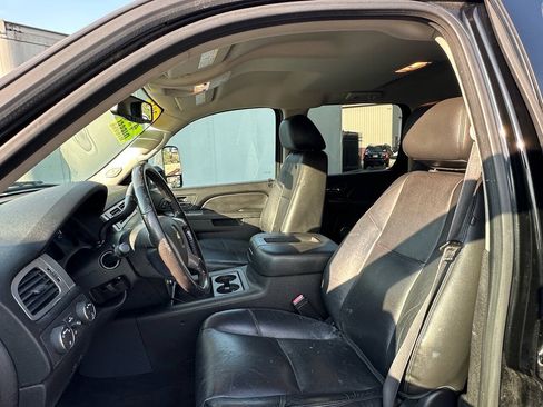Used 2013 Chevrolet Silverado 2500 LTZ w/ LTZ Plus Package AWD/4WD image 9