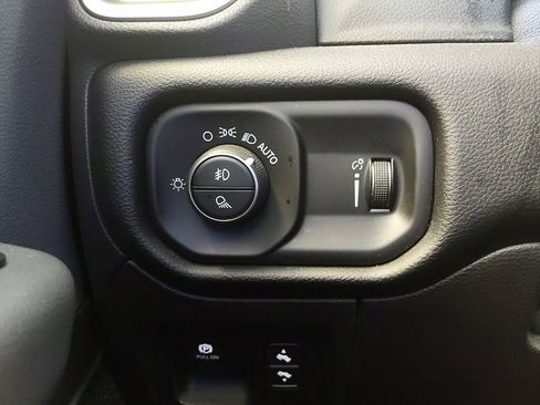 Used 2021 RAM 1500 Big Horn AWD/4WD image 24
