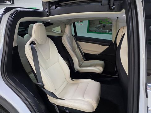 Used 2018 Tesla Model X 75D AWD/4WD image 24