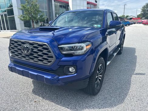 Used 2022 Toyota Tacoma TRD Sport w/ Technology Package AWD/4WD image 9
