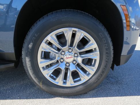 New 2026 GMC Yukon Denali w/ LPO, Floor Liner Package image 10