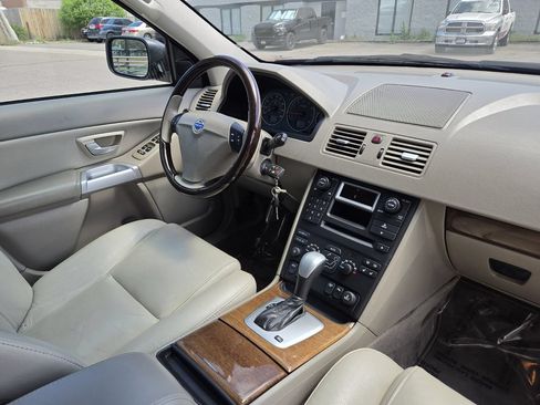 Used 2004 Volvo XC90 T6 AWD/4WD image 28