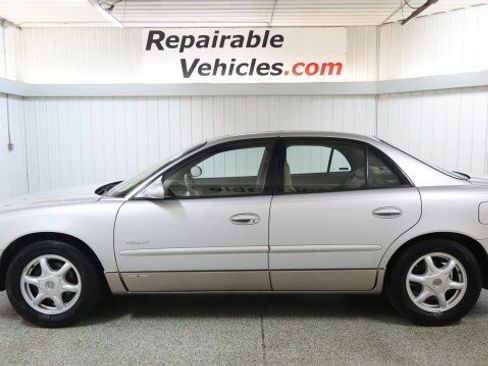 Used 2001 Buick Regal GS w/ Abboud Pkg image 1