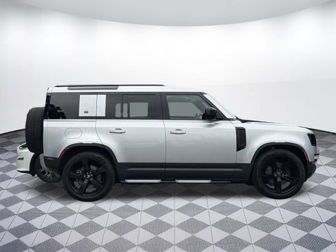 Used 2023 Land Rover Defender 110 SE AWD/4WD image 7