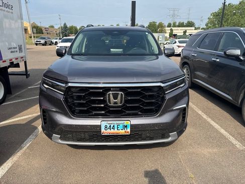 Used 2025 Honda Pilot Touring image 21