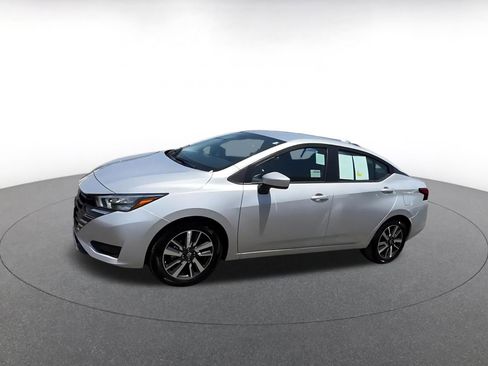 Used 2025 Nissan Versa SV FWD image 8