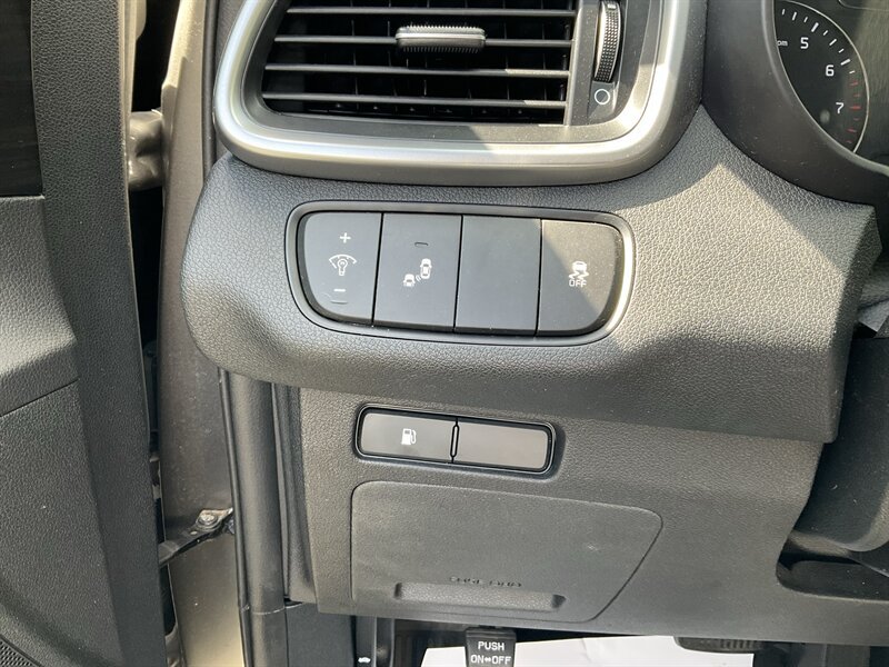 Used 2019 Kia Sorento AWD image 20